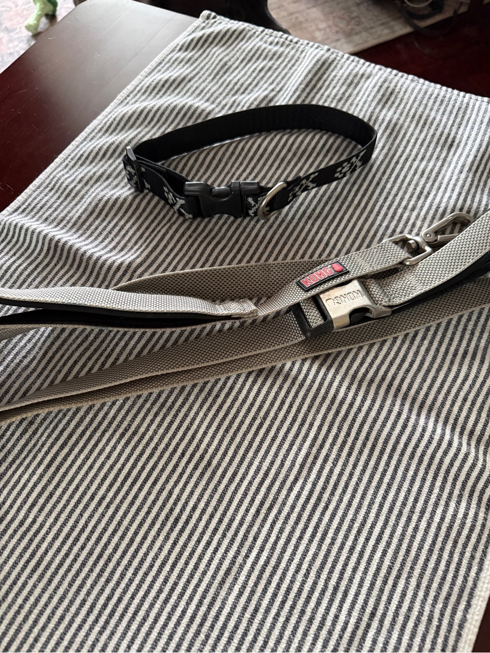 B2G1 FREE KONG Gray Reflective Dog Leash + Lupine Paw Print Collar Set